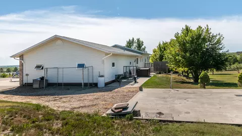 2201 Wolfsong Loop S, Mandan, ND 58554 photo 47