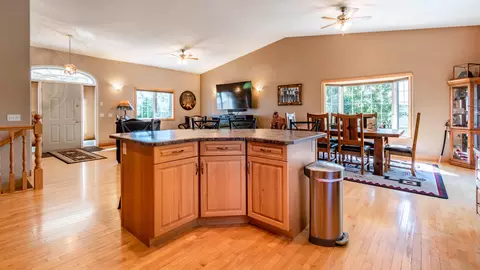 2201 Wolfsong Loop S, Mandan, ND 58554 photo 8