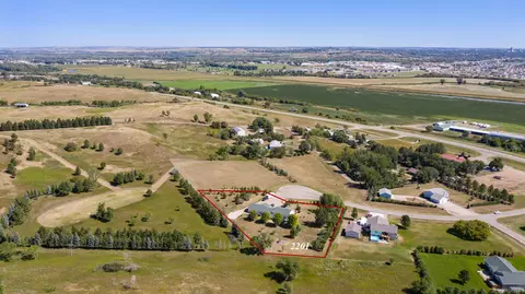 2201 Wolfsong Loop S, Mandan, ND 58554 photo 40