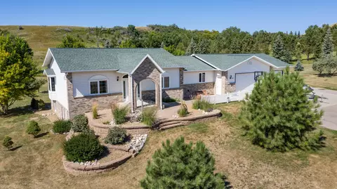 2201 Wolfsong Loop S, Mandan, ND 58554 photo 51
