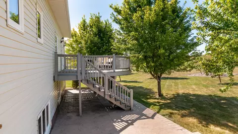 2201 Wolfsong Loop S, Mandan, ND 58554 photo 48