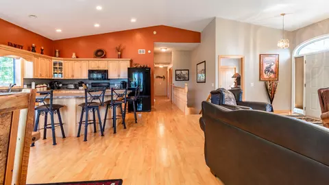 2201 Wolfsong Loop S, Mandan, ND 58554 photo 9