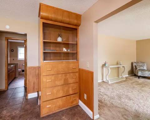203 E Owens Ave, Bismarck, ND 58501 photo 9