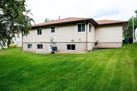 203 E Owens Ave, Bismarck, ND 58501 photo 11