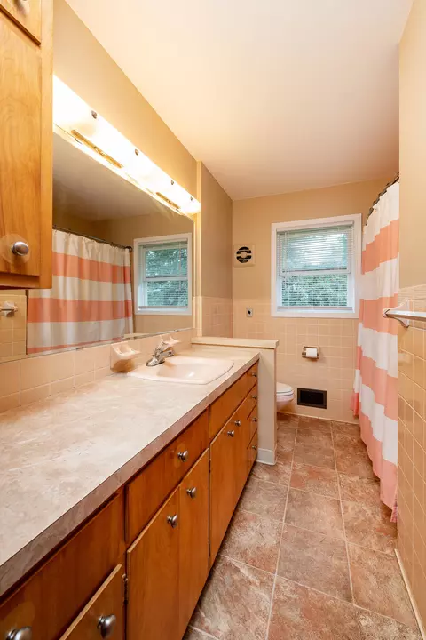 203 E Owens Ave, Bismarck, ND 58501 photo 10