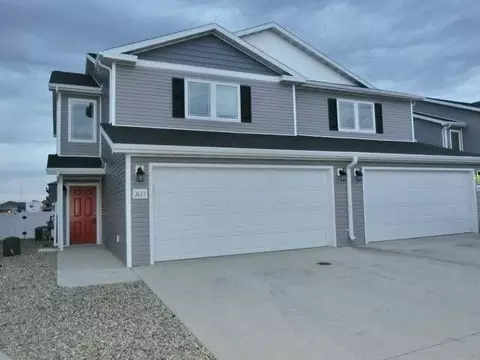 2613 Douglas Pl SE, Mandan, ND 58554 photo 1