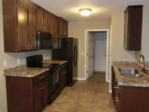 2613 Douglas Pl SE, Mandan, ND 58554 photo 2