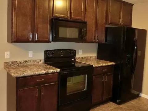 2613 Douglas Pl SE, Mandan, ND 58554 photo 3