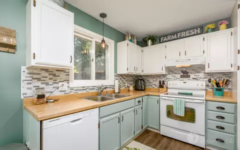 3721 Renee Dr, Bismarck, ND 58503 photo 9