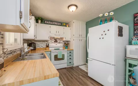3721 Renee Dr, Bismarck, ND 58503 photo 8
