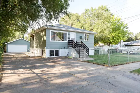 1513 E Ave D E, Bismarck, ND 58501 photo 1