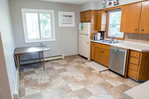 1513 E Ave D E, Bismarck, ND 58501 photo 6