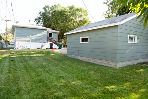 1513 E Ave D E, Bismarck, ND 58501 photo 39