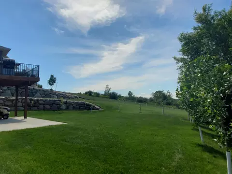 223 Cobblestone Loop SW, Mandan, ND 58554 photo 49
