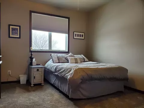 223 Cobblestone Loop SW, Mandan, ND 58554 photo 24