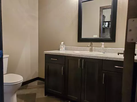 223 Cobblestone Loop SW, Mandan, ND 58554 photo 23