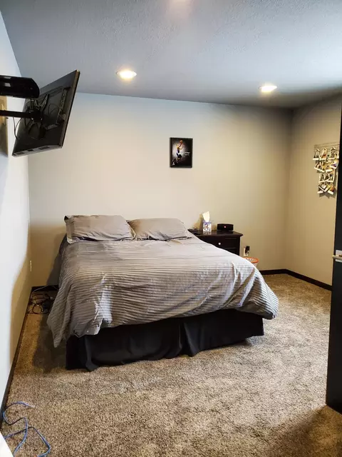 223 Cobblestone Loop SW, Mandan, ND 58554 photo 38