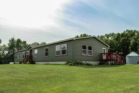 7571 5th St NE, Carrington, ND 58421 photo 1