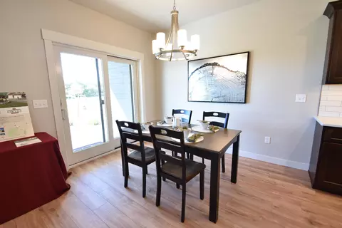 813 Colony Pt, Bismarck, ND 58503 photo 7