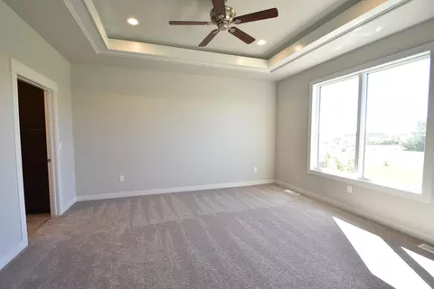 813 Colony Pt, Bismarck, ND 58503 photo 9