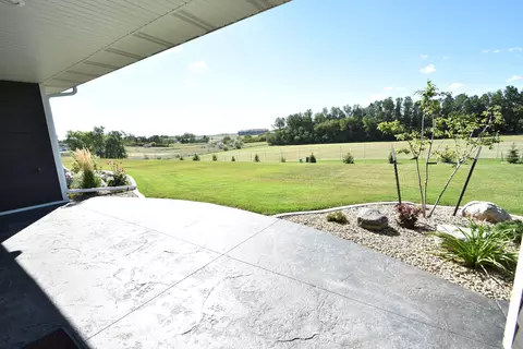 813 Colony Pt, Bismarck, ND 58503 photo 8