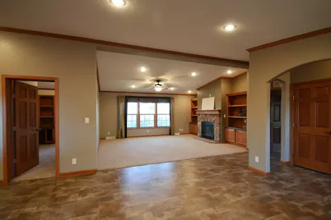 1936 Valley Dr S, Mandan, ND 58554 photo 37