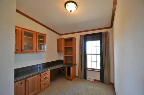 1936 Valley Dr S, Mandan, ND 58554 photo 13