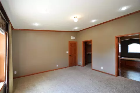1936 Valley Dr S, Mandan, ND 58554 photo 9