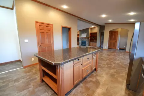 1936 Valley Dr S, Mandan, ND 58554 photo 33