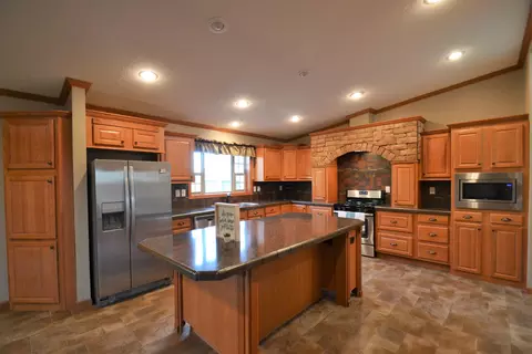 1936 Valley Dr S, Mandan, ND 58554 photo 25