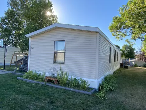 4345 Claridge Loop, Bismarck, ND 58503 photo 2