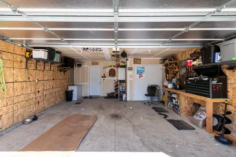 1054 Madison Ln, Bismarck, ND 58503 photo 13