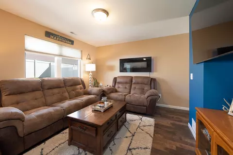 1054 Madison Ln, Bismarck, ND 58503 photo 4