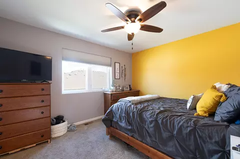 1054 Madison Ln, Bismarck, ND 58503 photo 8