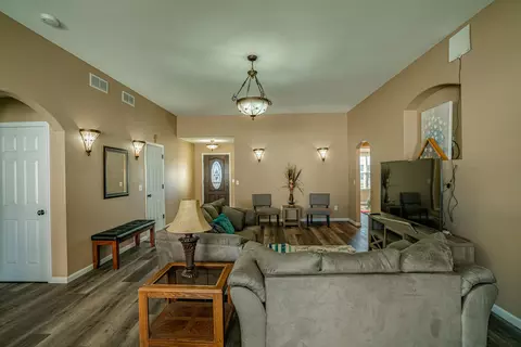 914 Calvert Dr, Bismarck, ND 58503 photo 10