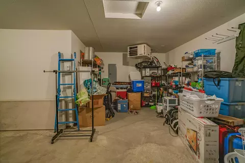 914 Calvert Dr, Bismarck, ND 58503 photo 30