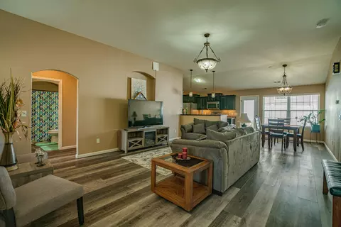 914 Calvert Dr, Bismarck, ND 58503 photo 8
