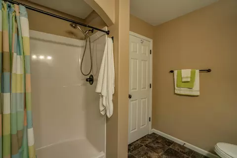914 Calvert Dr, Bismarck, ND 58503 photo 22