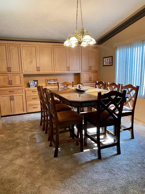 212 Edmonton Dr, Bismarck, ND 58503 photo 12