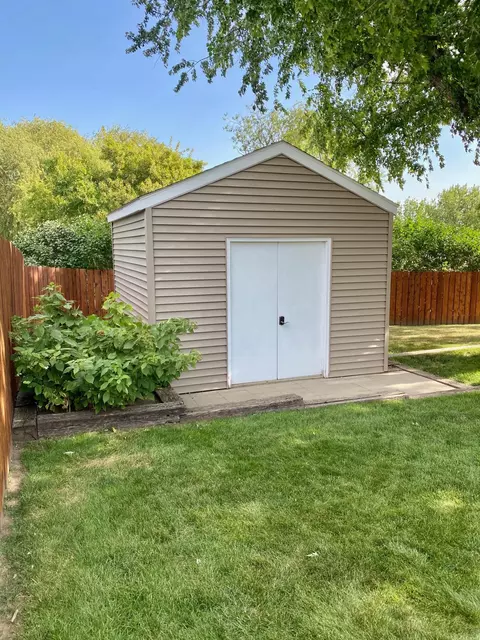 212 Edmonton Dr, Bismarck, ND 58503 photo 42