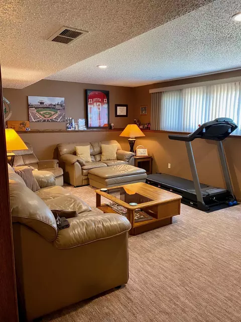 212 Edmonton Dr, Bismarck, ND 58503 photo 30