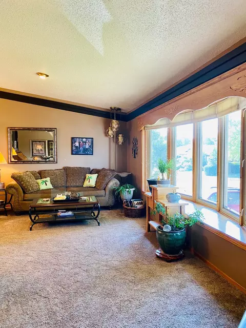212 Edmonton Dr, Bismarck, ND 58503 photo 8