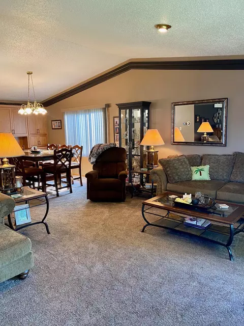 212 Edmonton Dr, Bismarck, ND 58503 photo 9