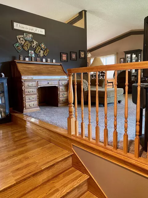 212 Edmonton Dr, Bismarck, ND 58503 photo 5