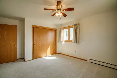 908 3rd St NW, Mandan, ND 58554 photo 28