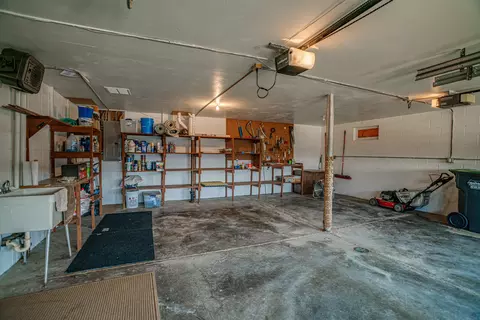 908 3rd St NW, Mandan, ND 58554 photo 38