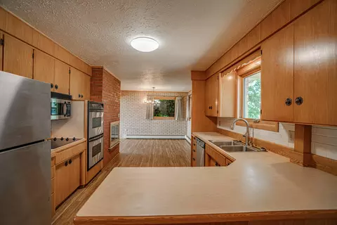 908 3rd St NW, Mandan, ND 58554 photo 10