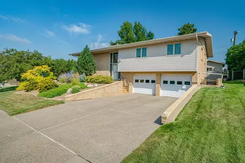 908 3rd St NW, Mandan, ND 58554 photo 40