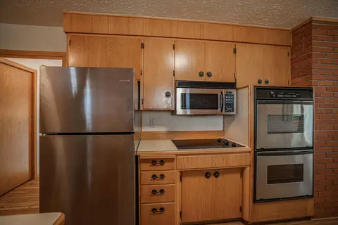 908 3rd St NW, Mandan, ND 58554 photo 6