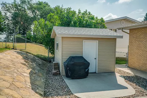 908 3rd St NW, Mandan, ND 58554 photo 45